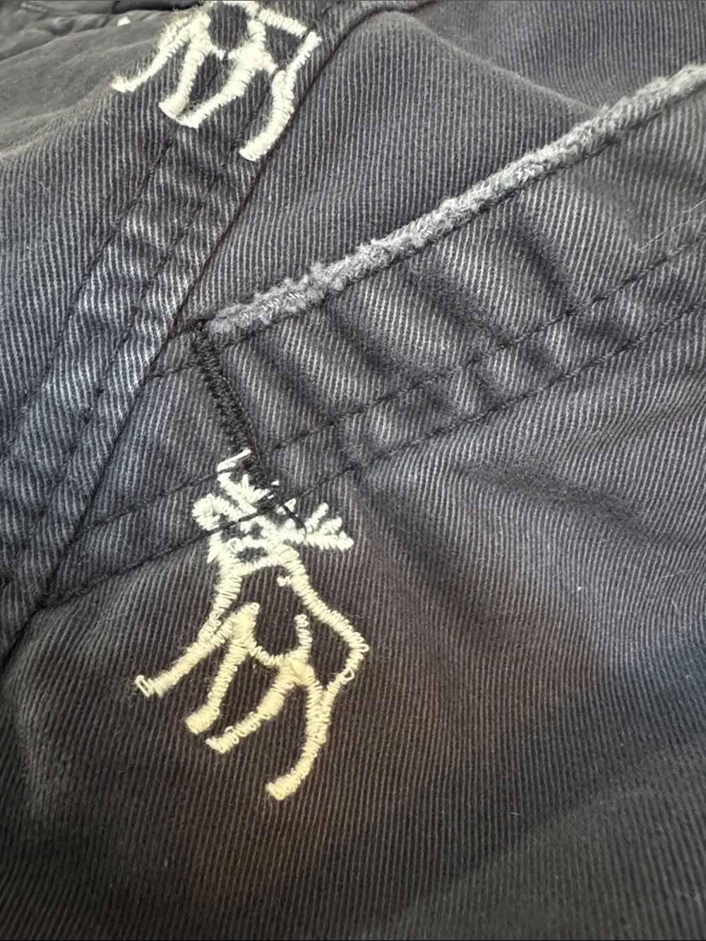 Abercrombie & Fitch Navy Embroidered Moose Flat Front Shorts NWT